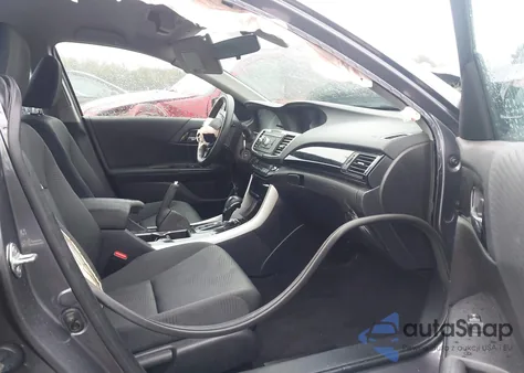 2017 Honda Accord Lx z USA, uszkodzony, nr VIN 1HGCR2F38HA269533